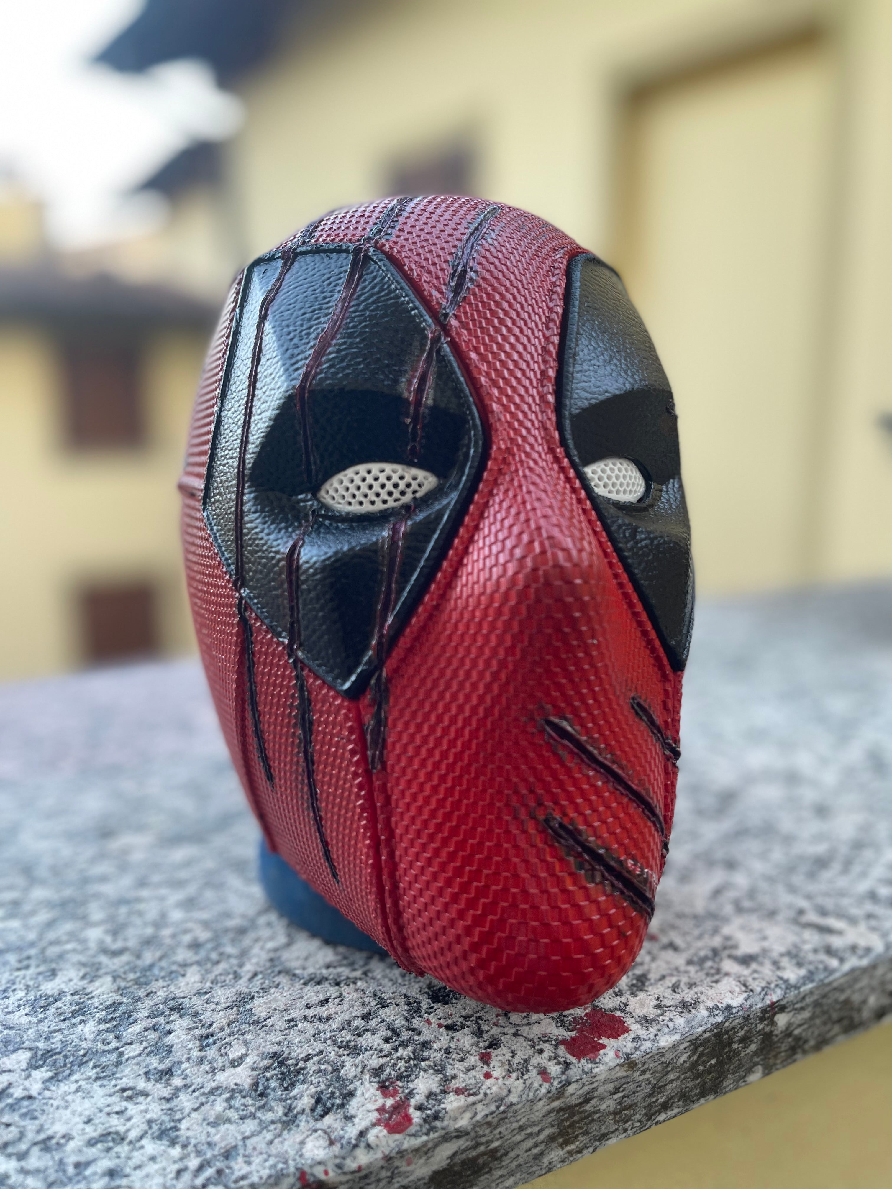 Casco Deadpool 3 – Replica Cosplay