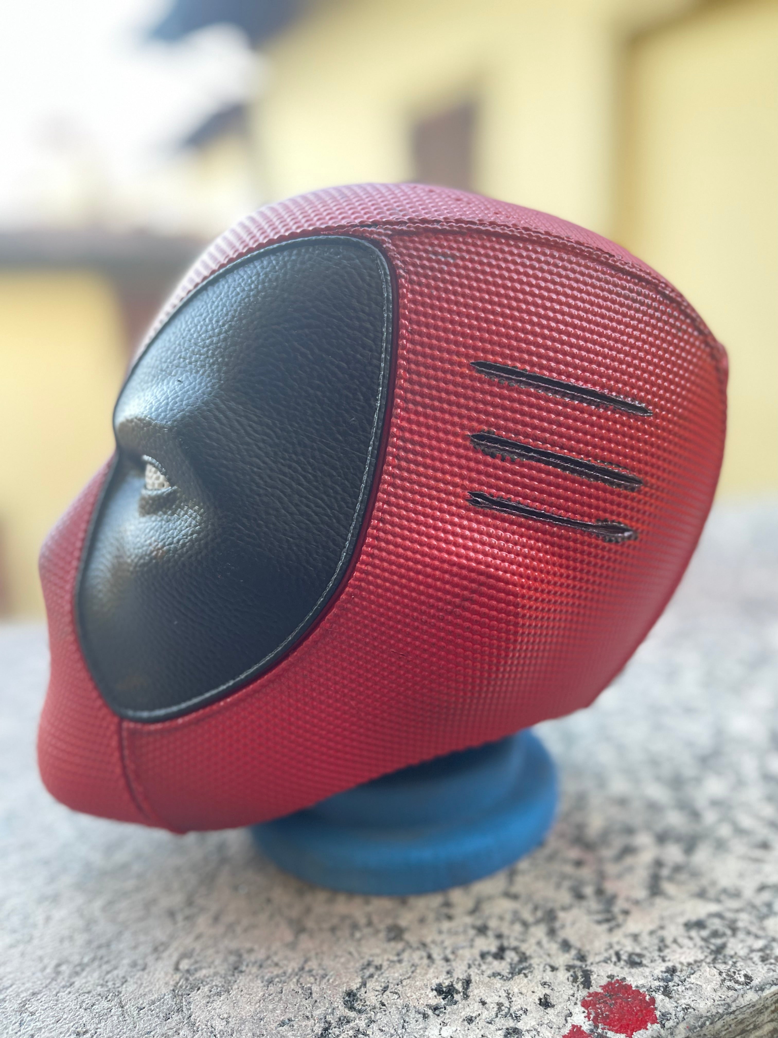 Casco Deadpool 3