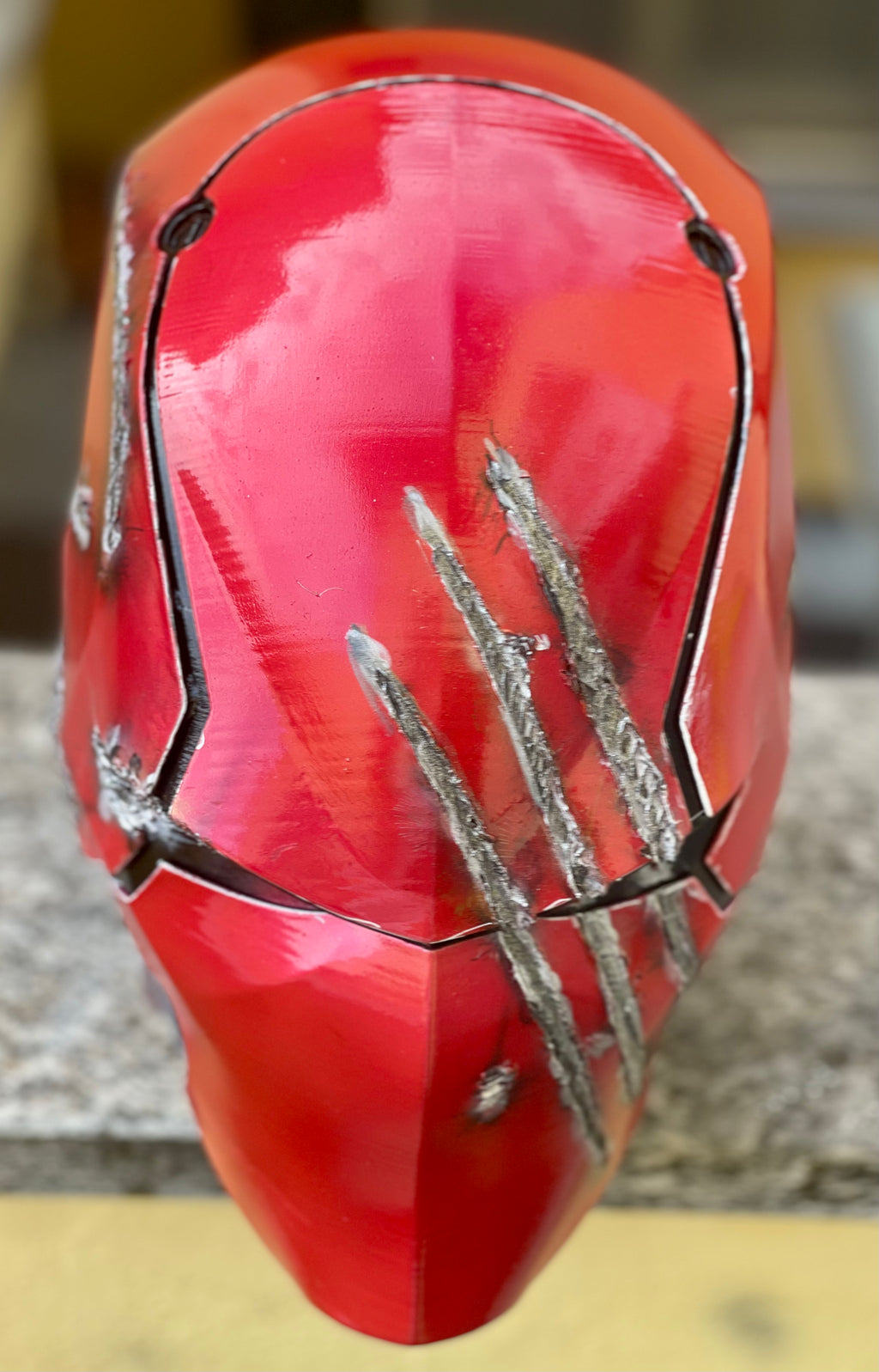 Casco cosplay personalizzato di Red Hood.