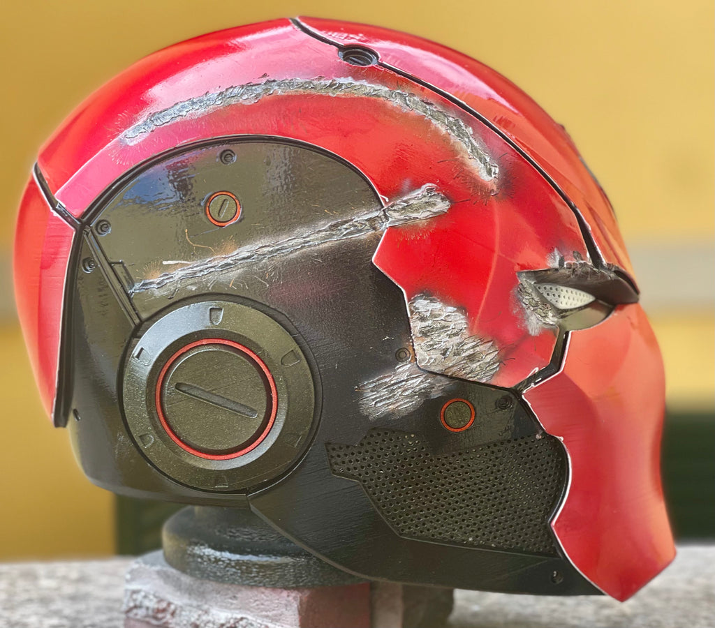 Casco cosplay personalizzato di Red Hood.