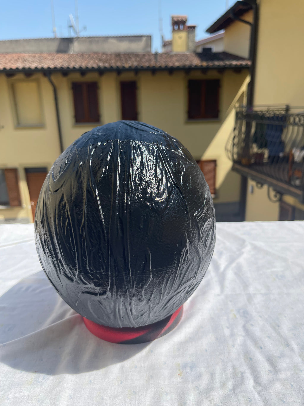 Elmo da cosplay ispirato al costume simbiotico di Spider-Man